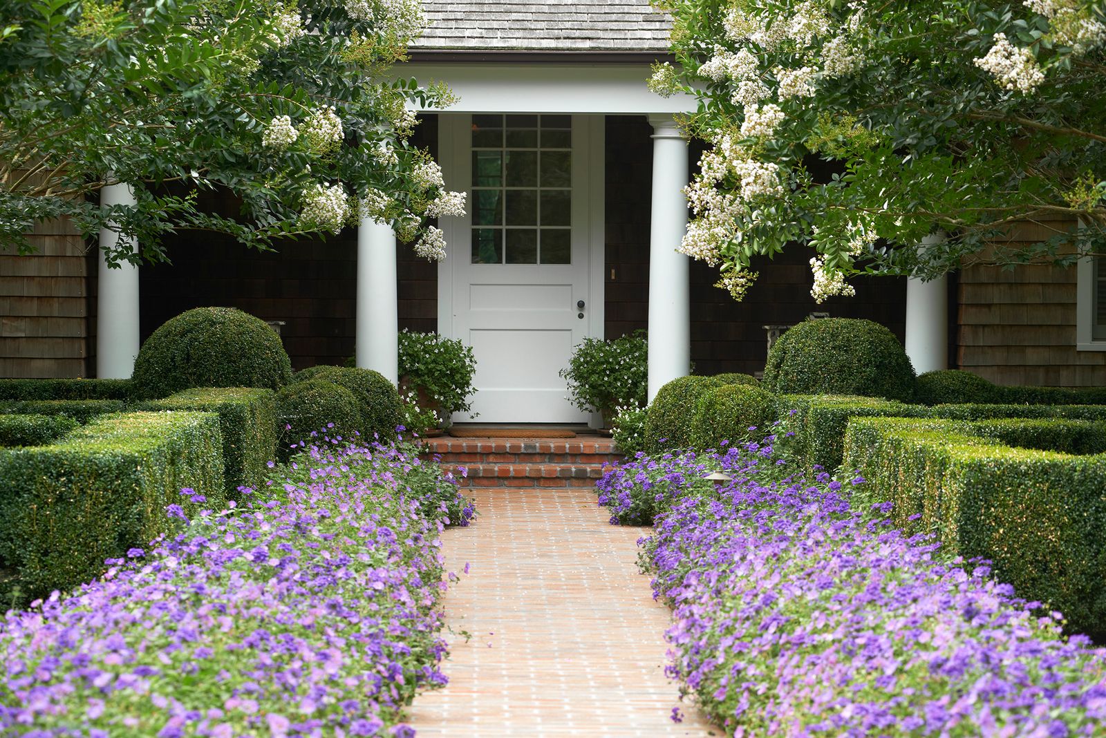 108 Surprising Front Yard Landscaping Ideas | Architectural Digest