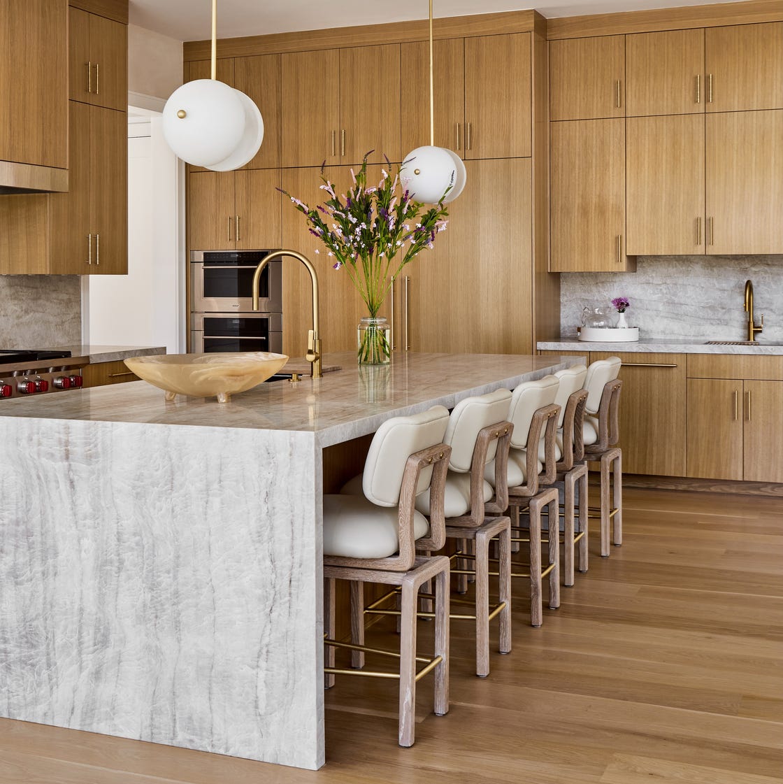 14 Modern Kitchen Island Ideas That Designers LOVE