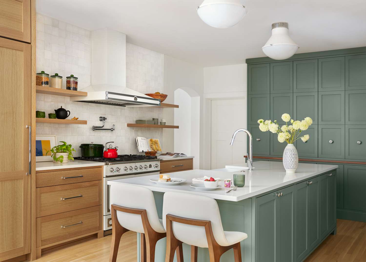 16 Green Kitchen Cabinet Ideas That Interior Designers Love