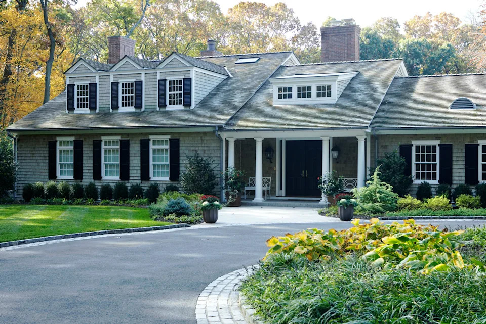17 Cape Cod Houses That Showcase Classic American Style