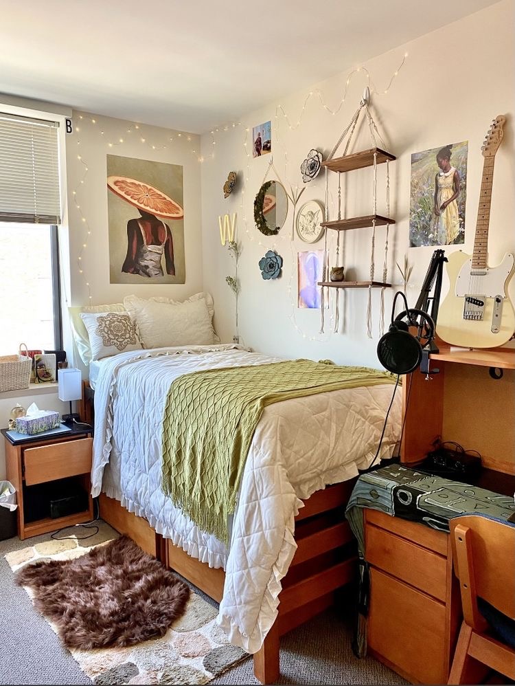 17 Cutest Small Dorm Room Ideas For Girls in 2025