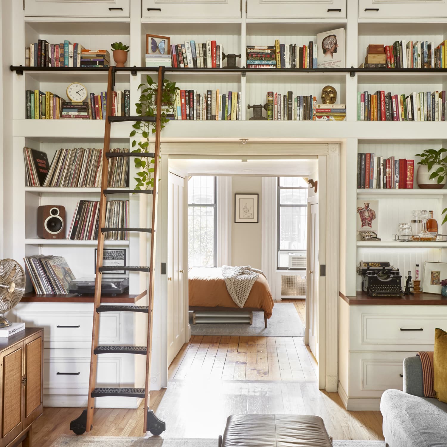 17 Smart Book Storage Ideas for Small Spaces | Apartment Therapy