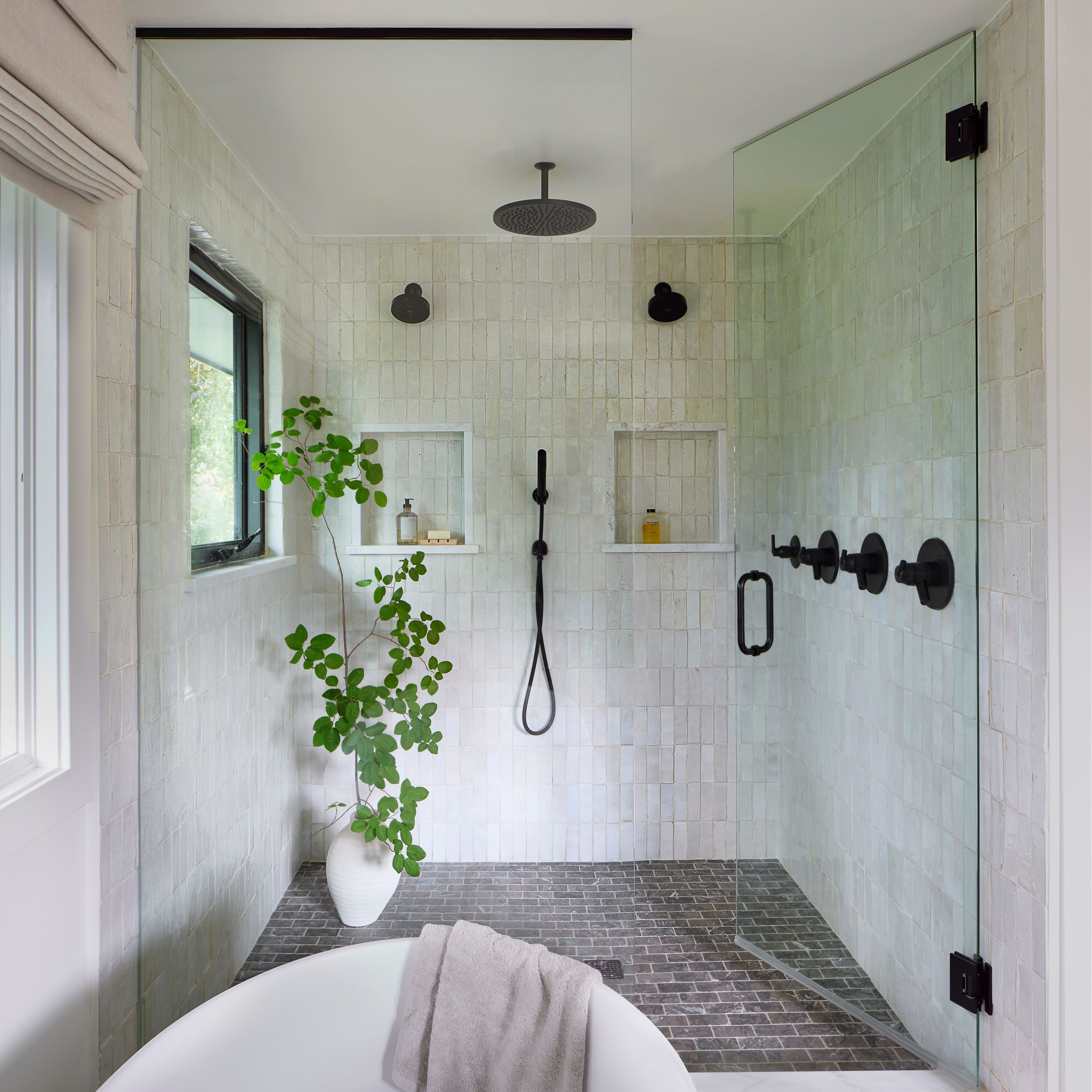 18 Walk-In Shower Ideas That Make a Splash | Architectural Digest