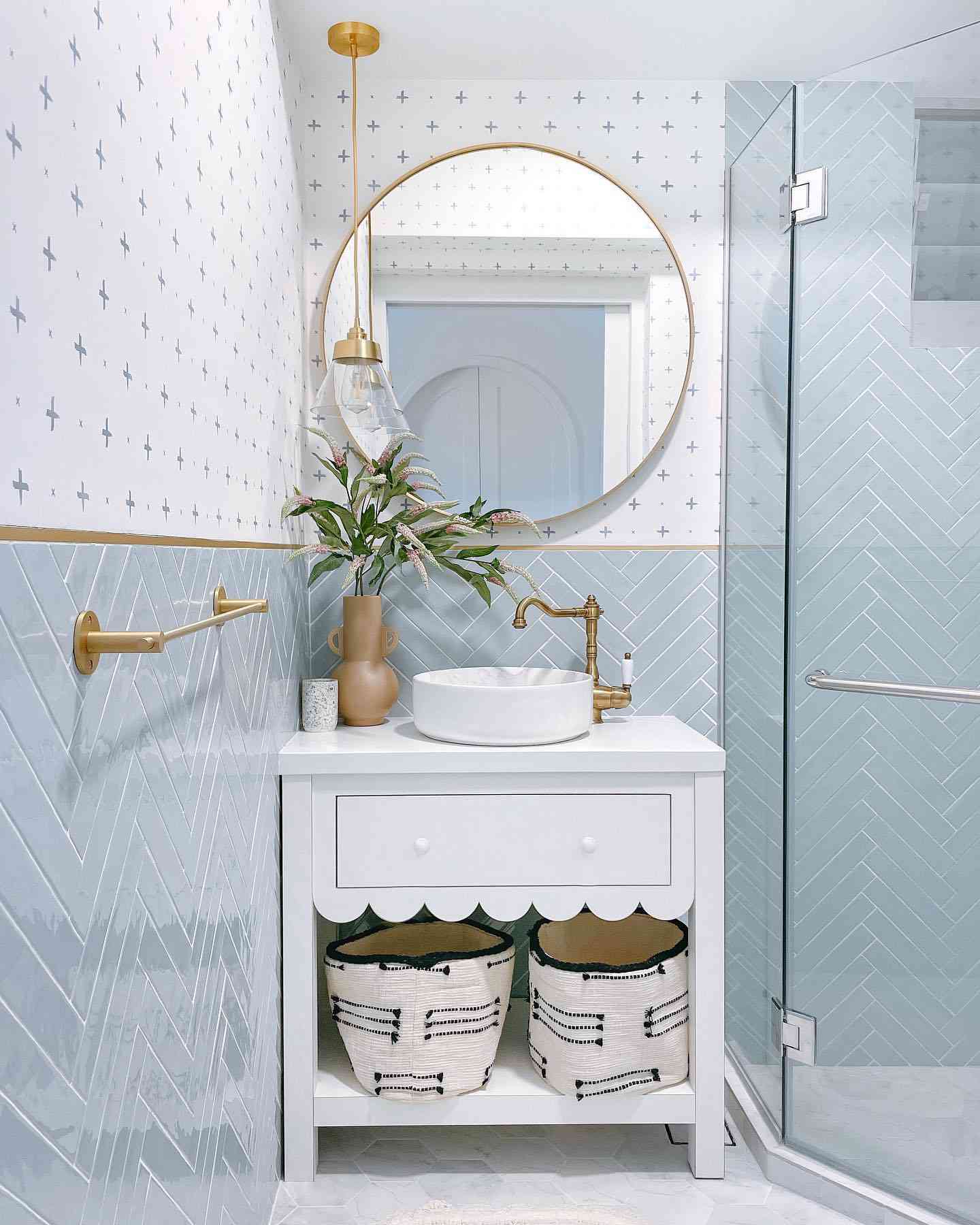 20 Small Bathroom Ideas on a Budget