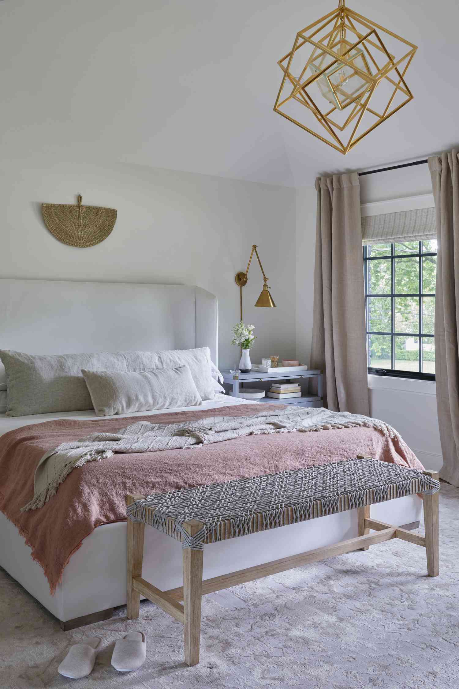 20 White Bedroom Ideas for a Soothing Space
