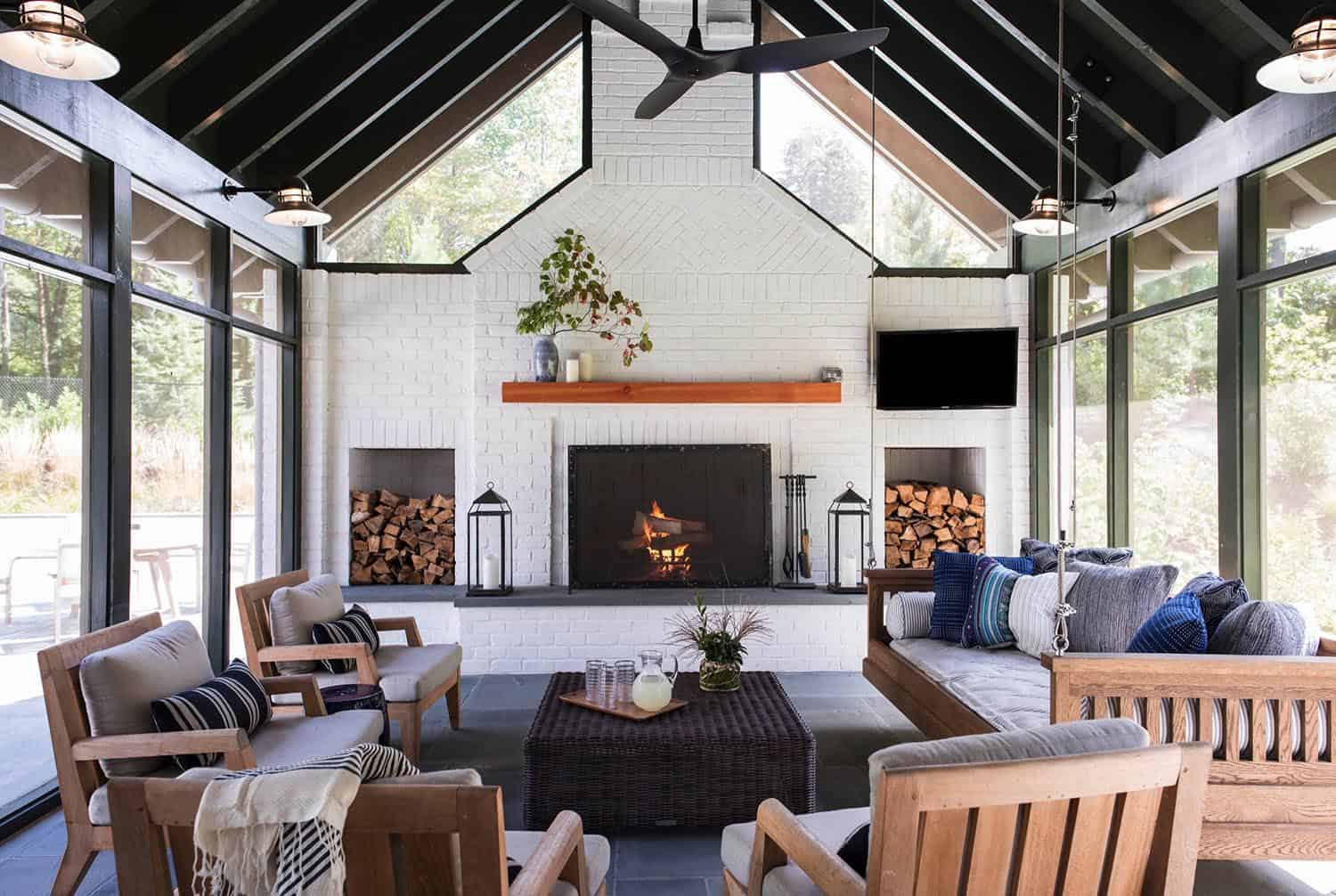 21 Beautiful and Inspiring Farmhouse Sunroom Decorating Ideas