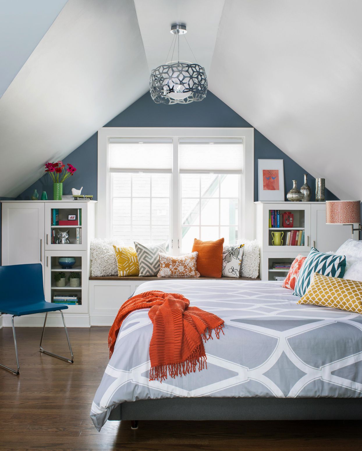 21 Small Bedroom Ideas We Love