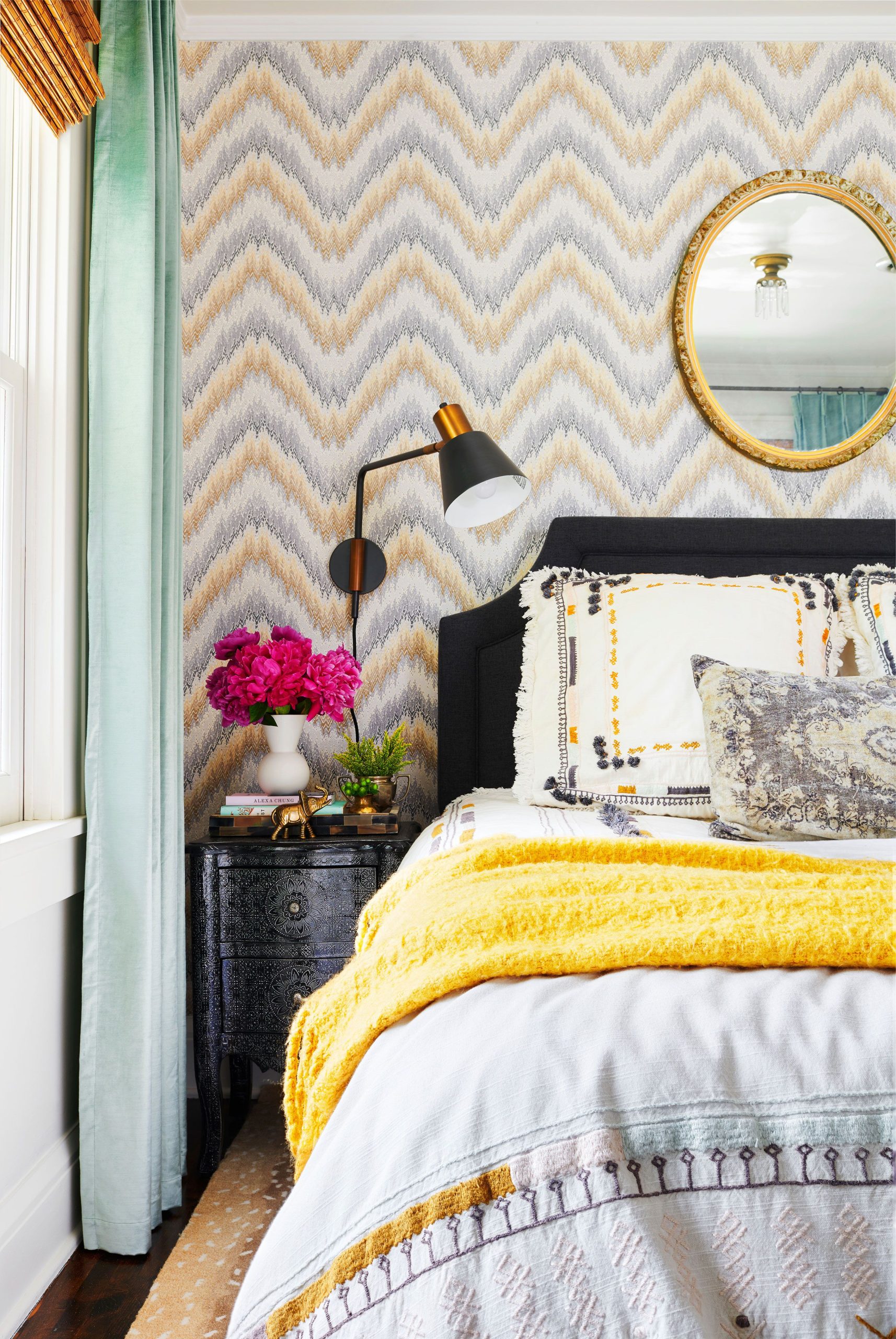 24 Yellow Bedroom Ideas for a Warm, Cheerful Space