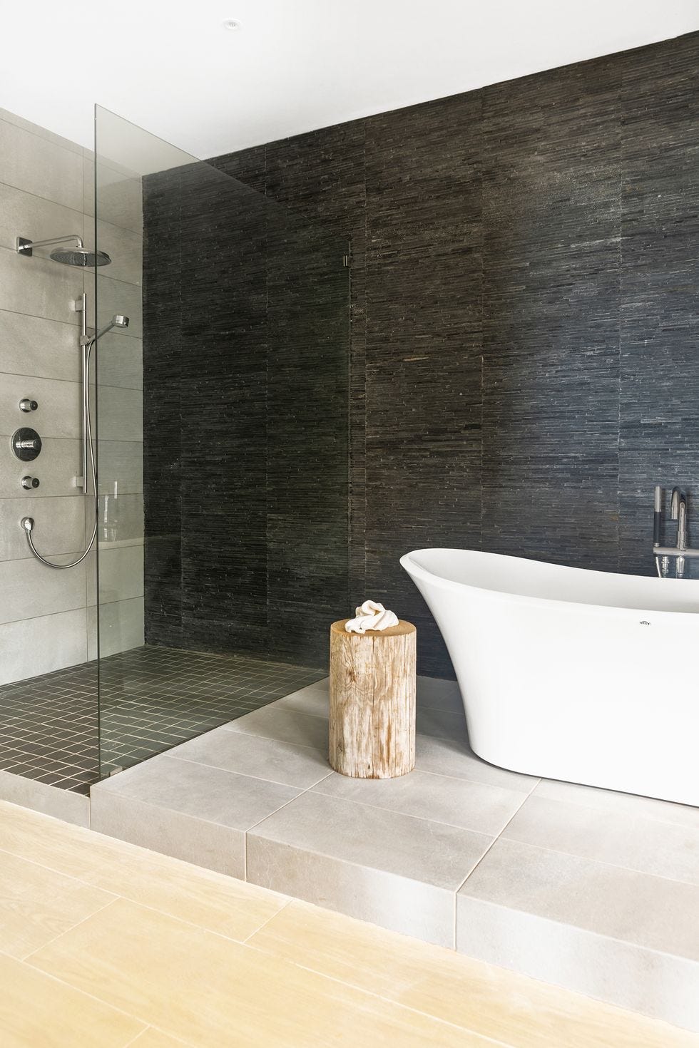 30 Best Walk-In Showers for 2025