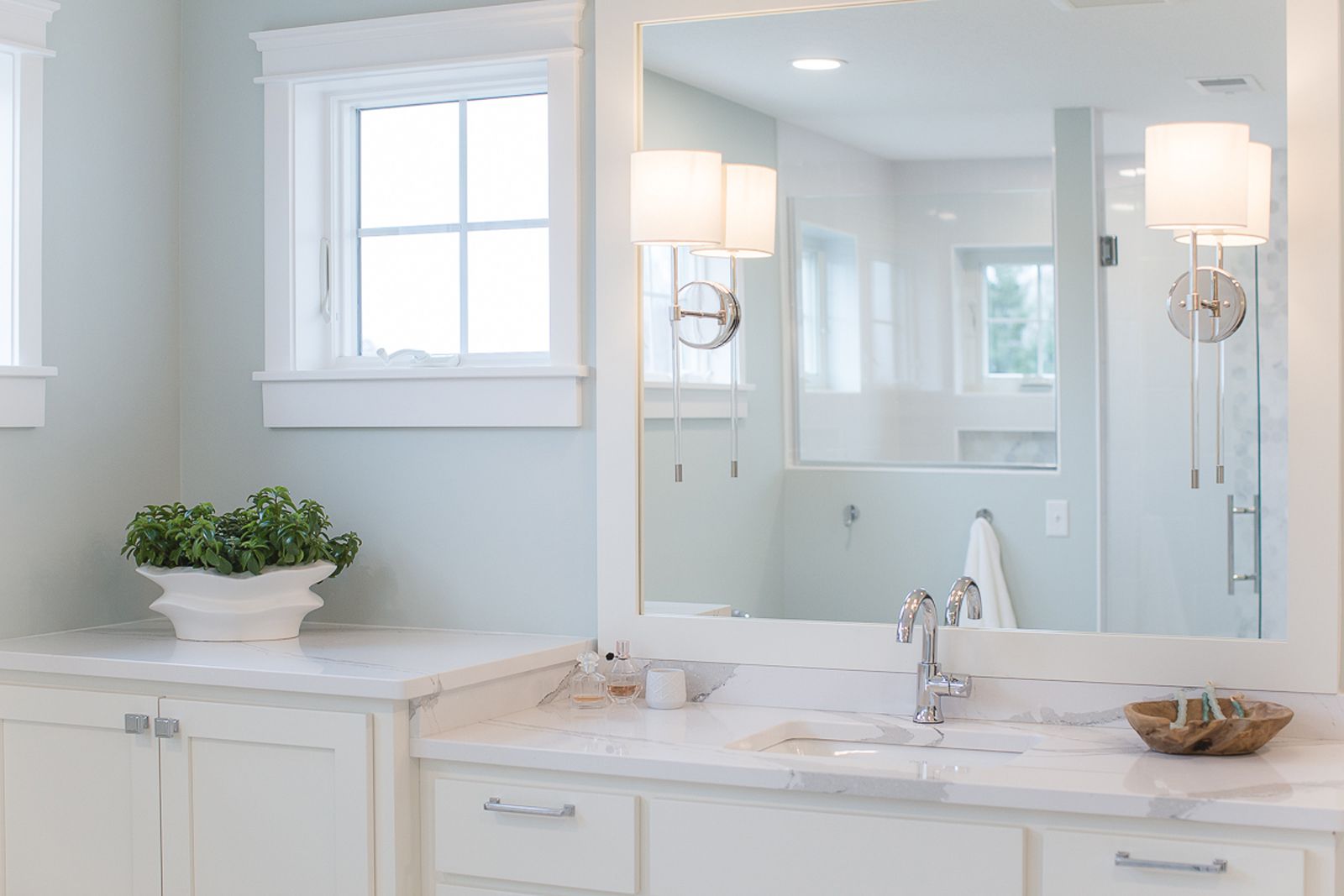 30 Coastal Bathrooms That Will Transport You to the Beach
