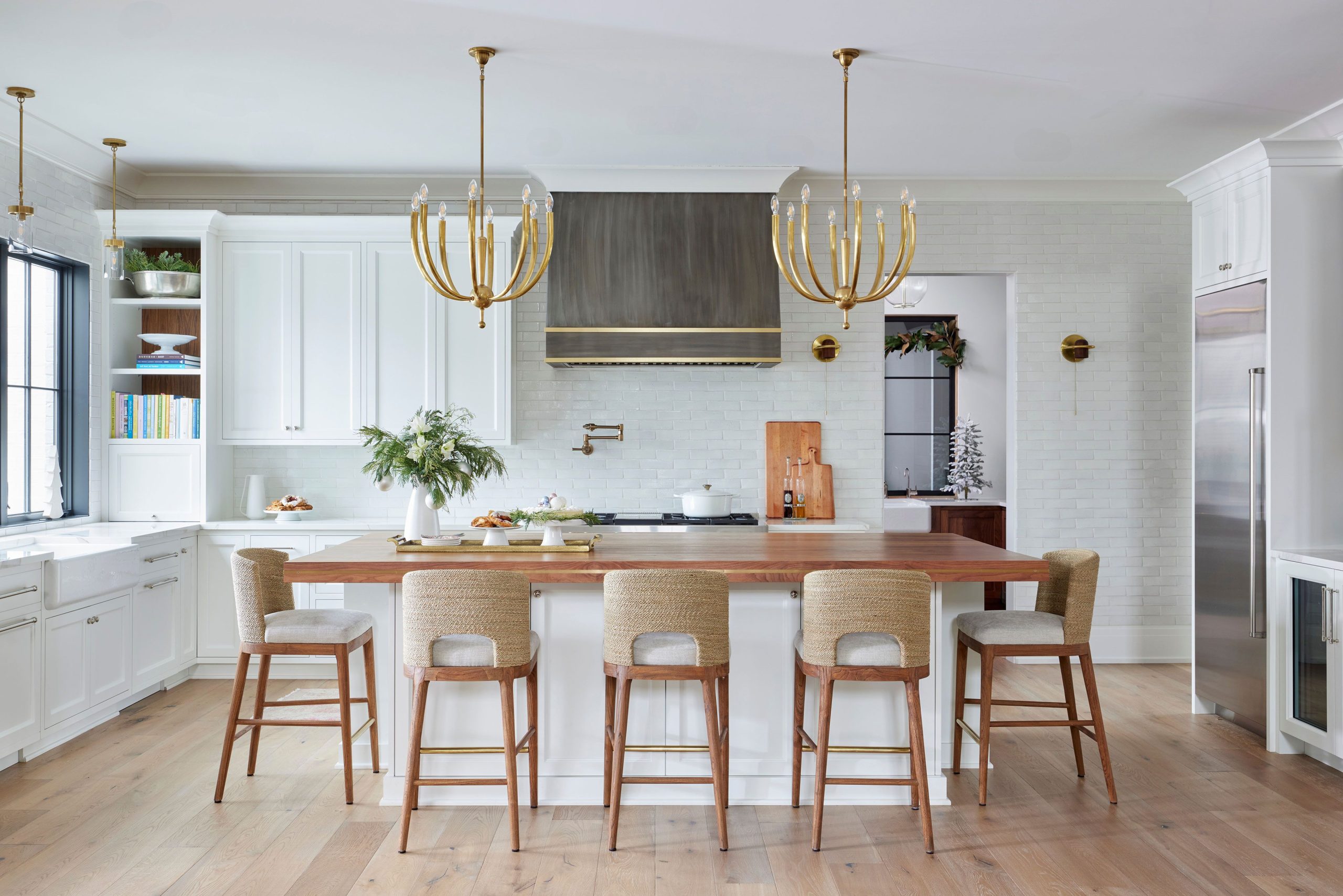 30 Kitchen Island Lighting Ideas to Illuminate the Heart of Your Home