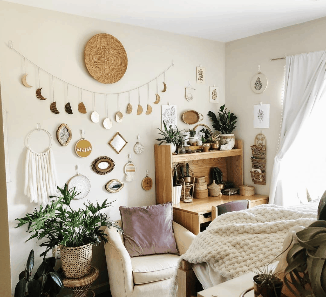 31 Insanely Cute Dorm Decorations For 2022 - By Sophia Lee