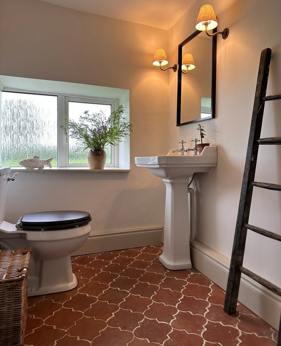 31 Terracotta Bathroom Ideas: Rustic & Beautiful