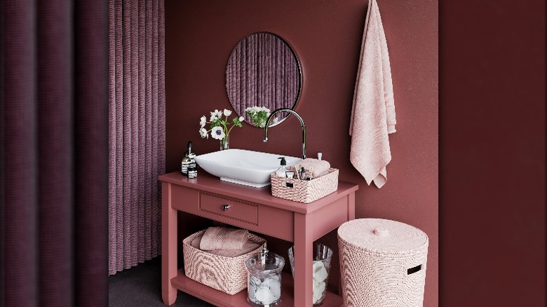 40 Chic Bathrooms That Will Have You Thinking Pink