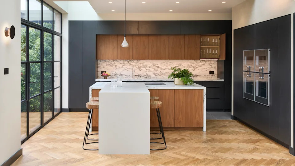 5 Kitchen Layouts That Are Dated in 2025 — Plus the Contemporary Blueprints Designers Are Choosing Instead