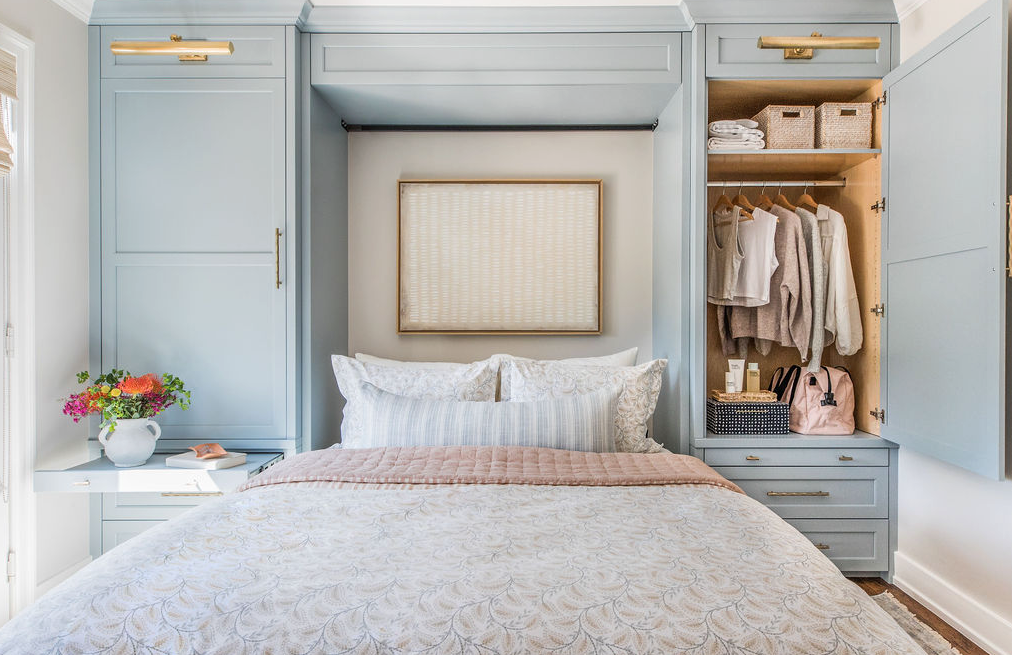 6 Clever Double-Duty Furniture Tricks That Designers LOVE for Small Spaces