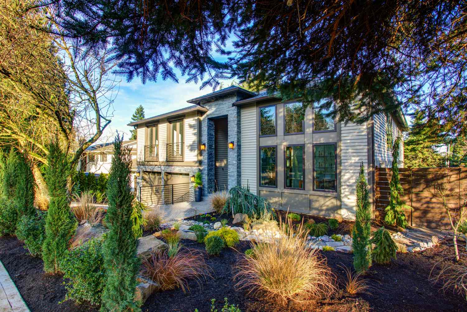 7 Front Yard Trends That Will Elevate Your Curb Appeal