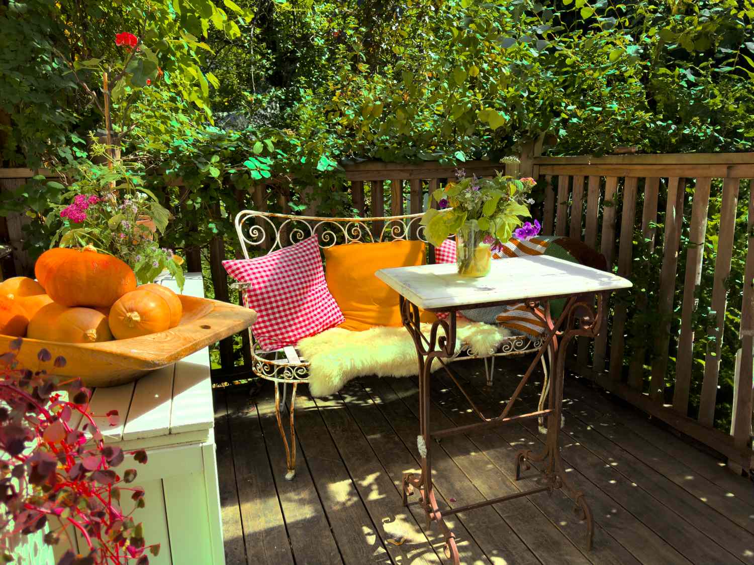 7 Landscaping Trends to Say Goodbye to in 2026