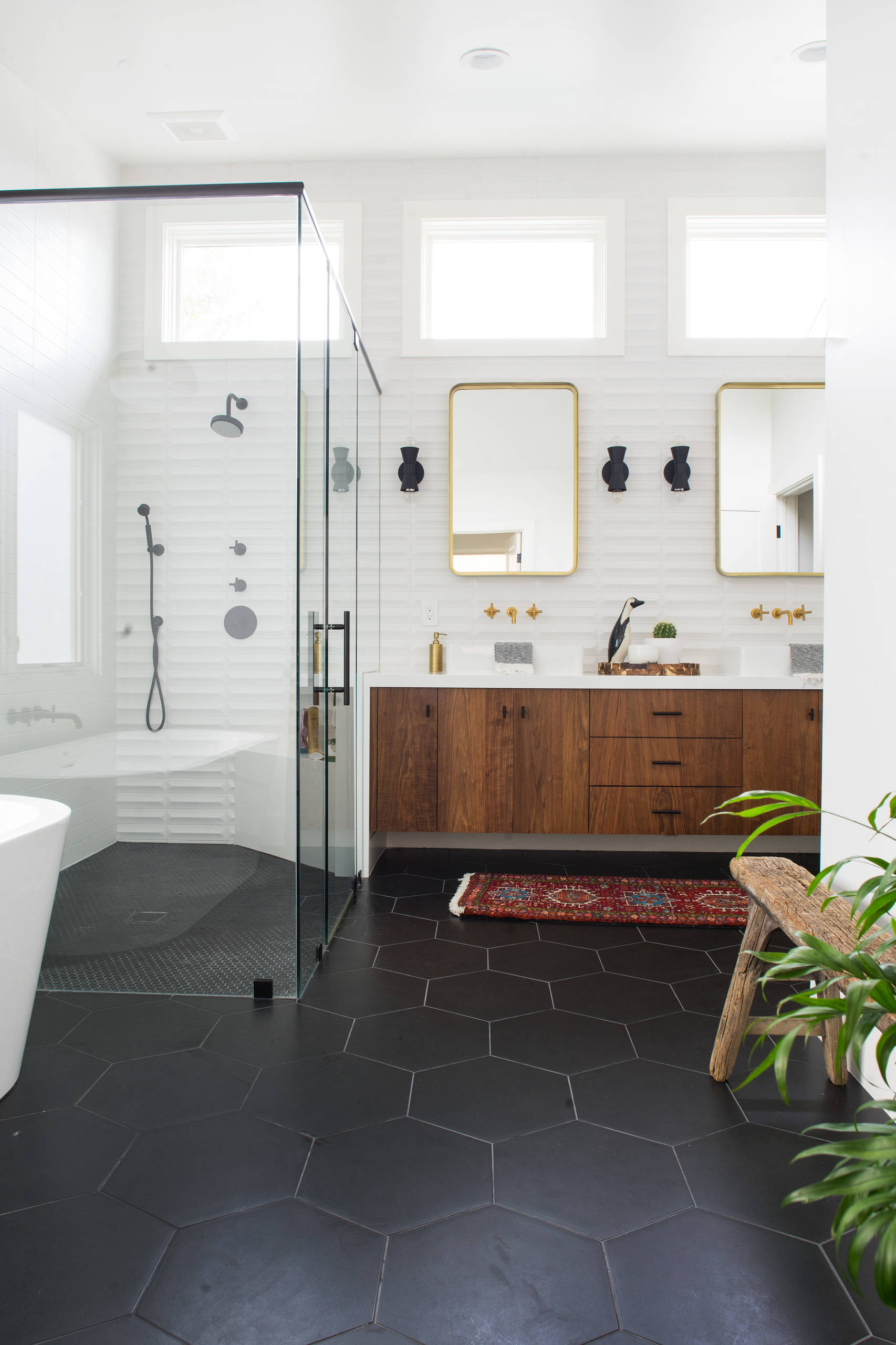 75 Black Floor Bathroom Ideas You'll Love - May, 2026 | Houzz