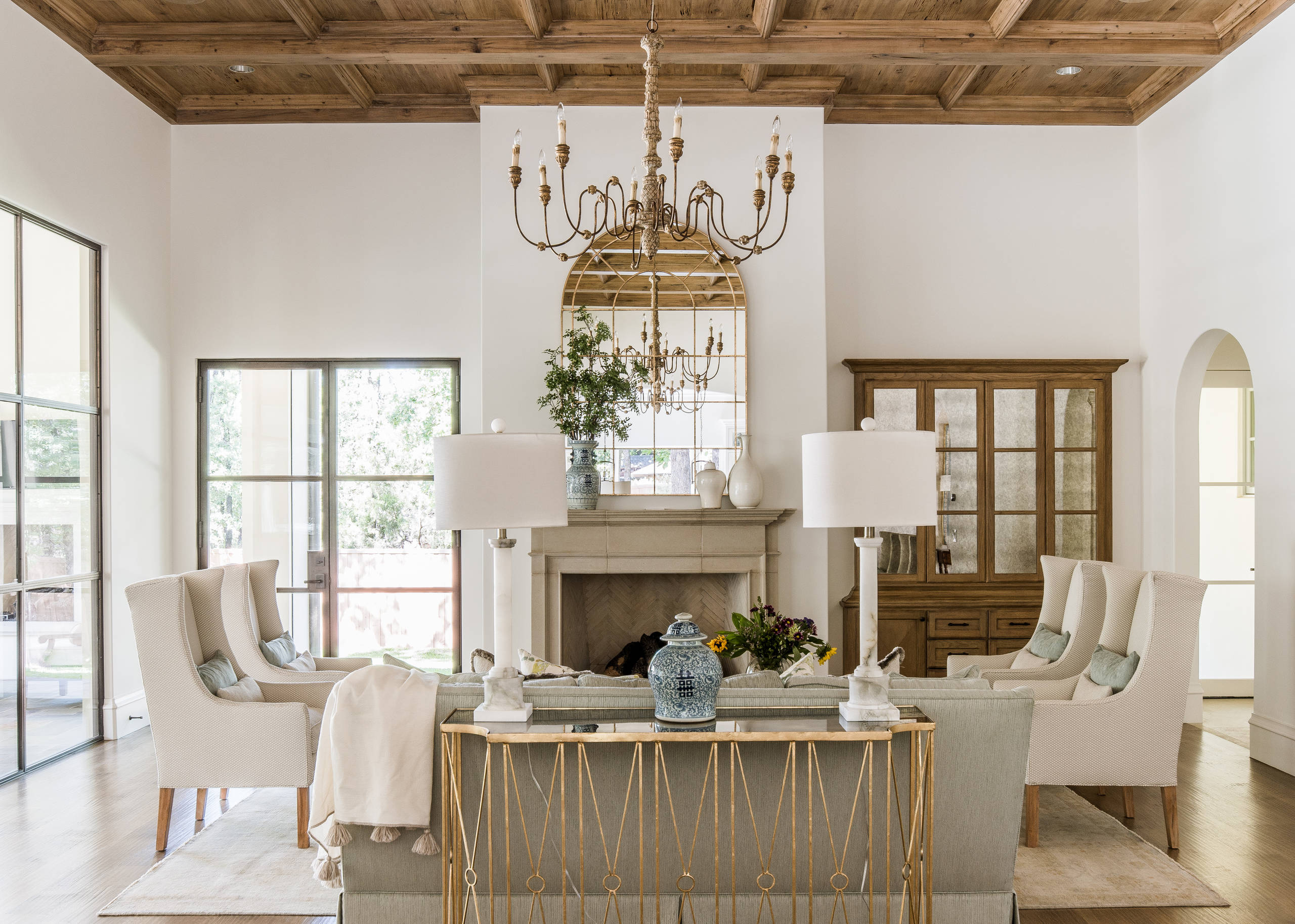 75 French Country Living Room Ideas You'll Love - May, 2026 | Houzz