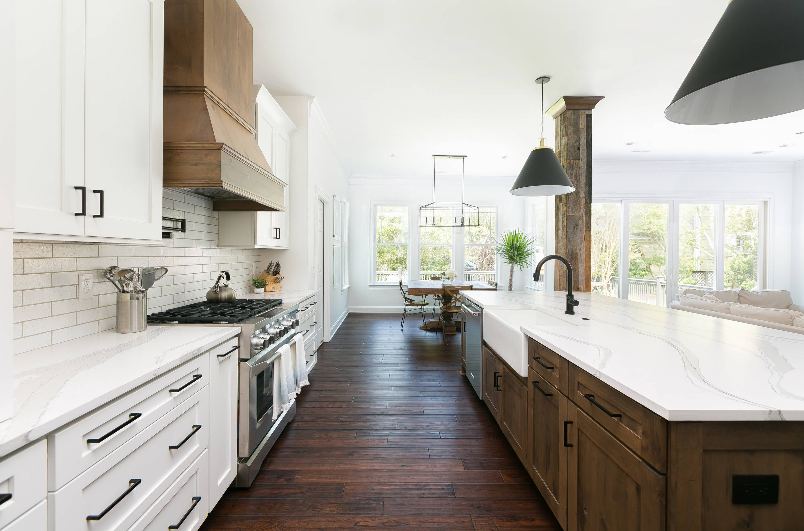 75 Galley Kitchen Ideas You'll Love - April, 2026 | Houzz