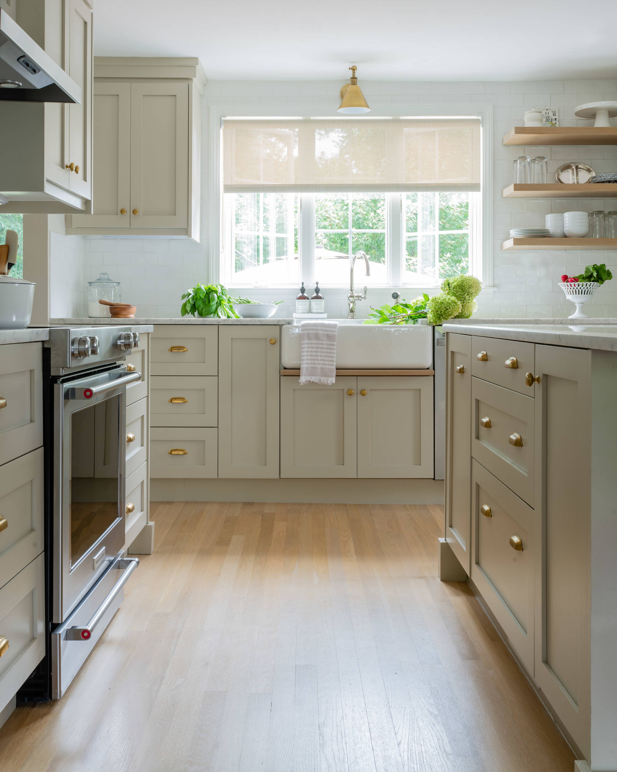 75 Kitchen with Beige Cabinets Ideas You'll Love - April, 2026 | Houzz