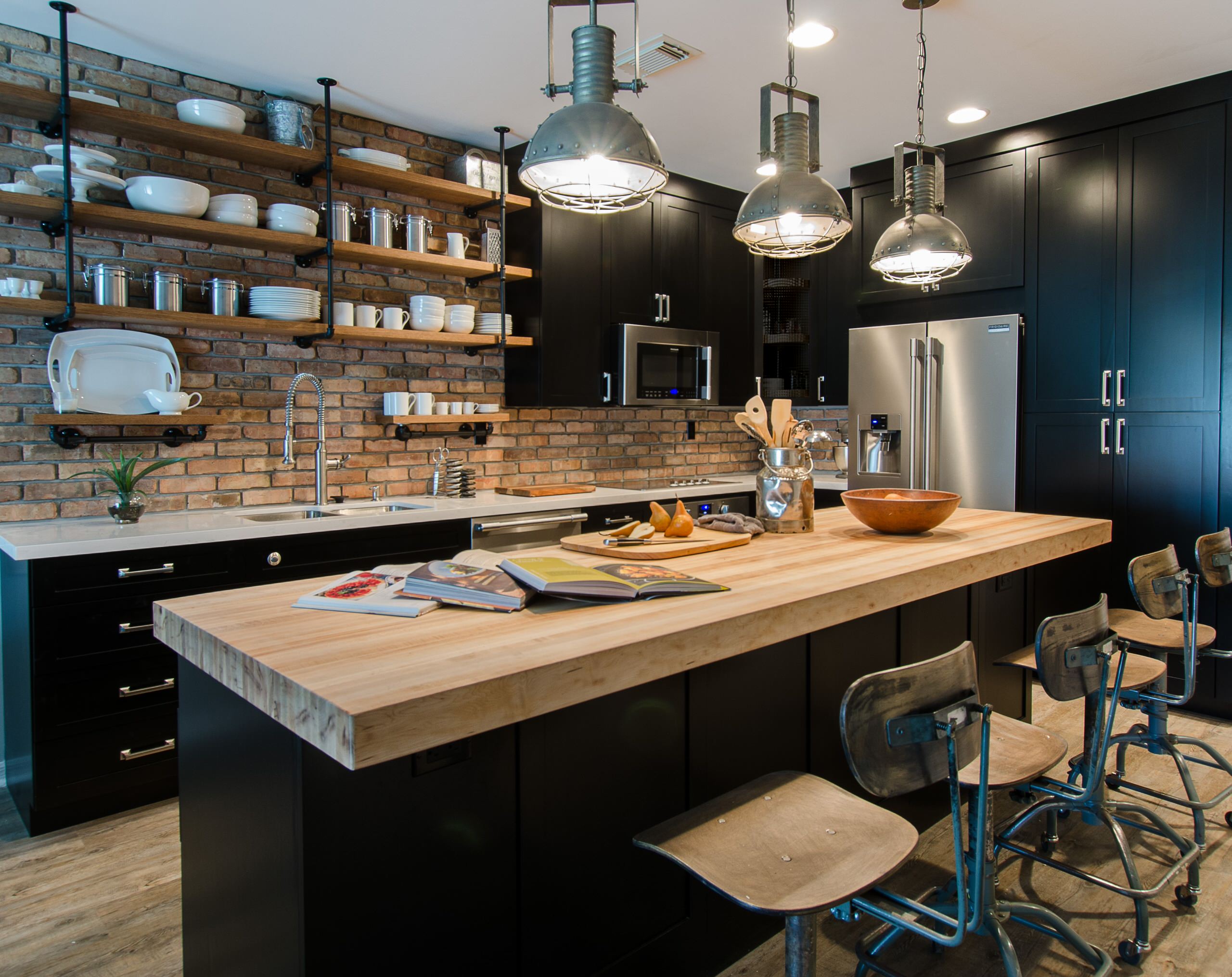 75 Kitchen with Black Cabinets Ideas You'll Love - April, 2026 | Houzz