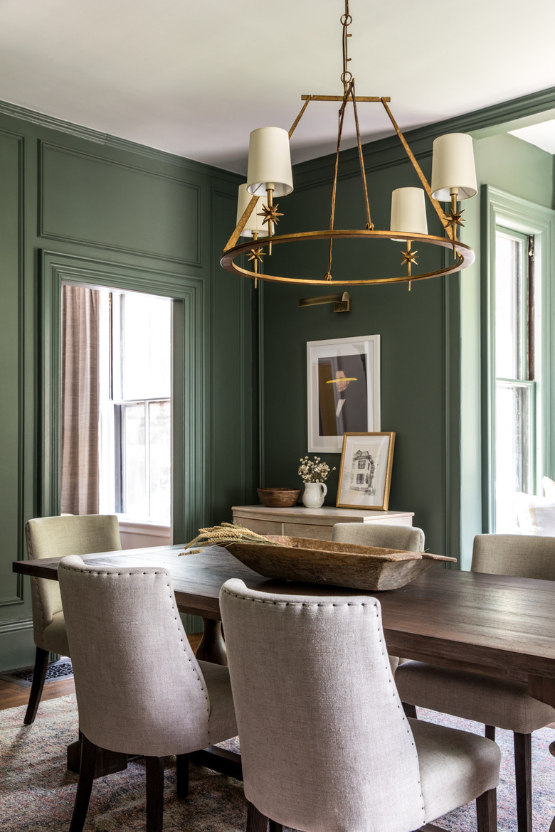 8 Traditional Dining Room Ideas That Offer A Fresh Take On The Classic Look