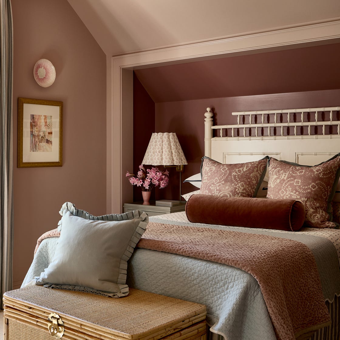 85 Colorful Bedroom Decorating Ideas to Wake Up To in 2026