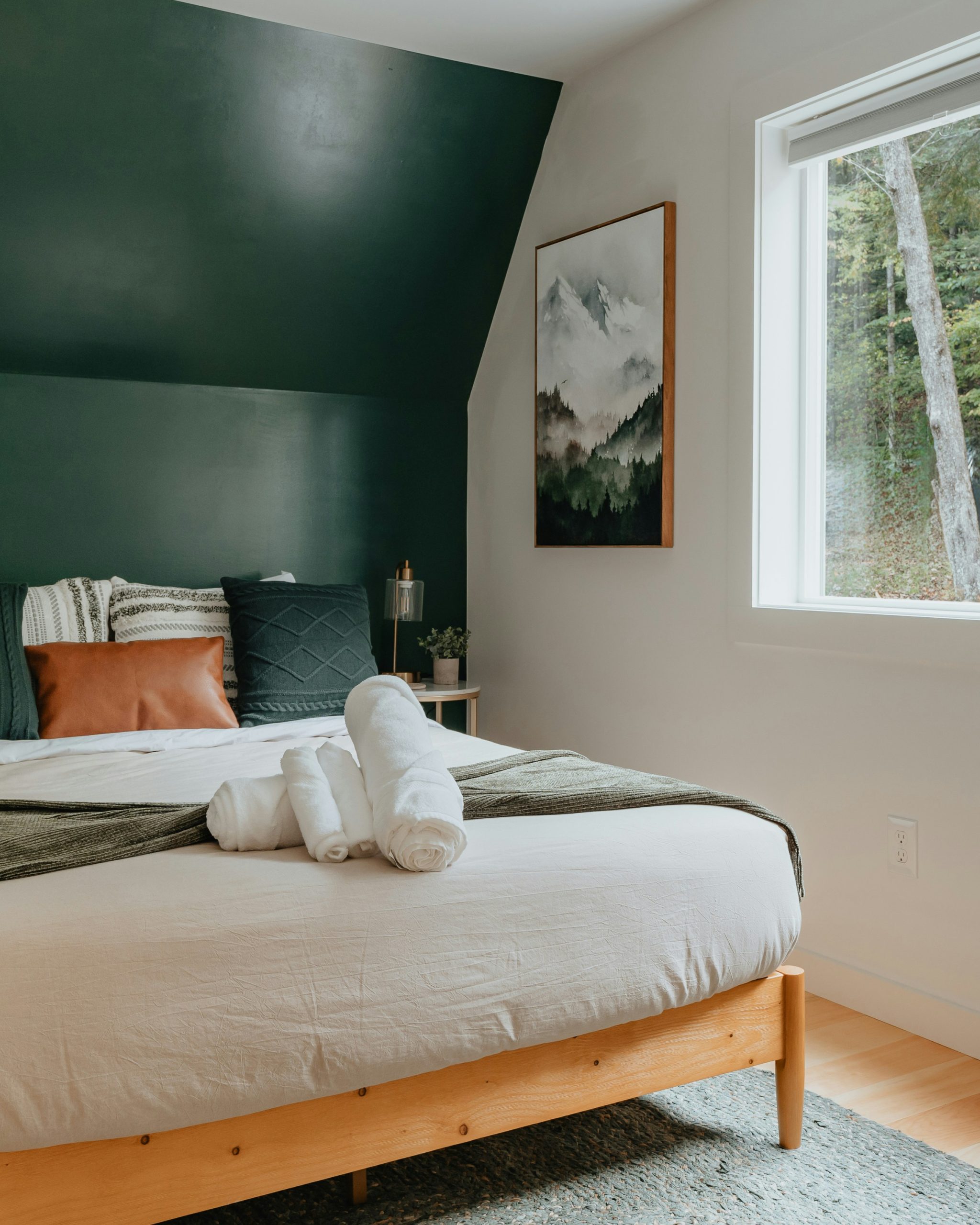A Frame Cabin bedroom (IG: @clay.banks)