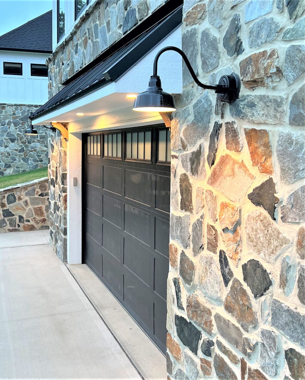 Barn Lights Accentuate Modern Farmhouse Vibe to New Build