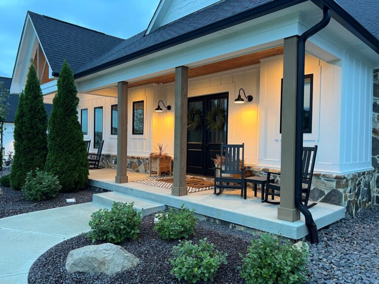 Barn Lights Accentuate Modern Farmhouse Vibe to New Build