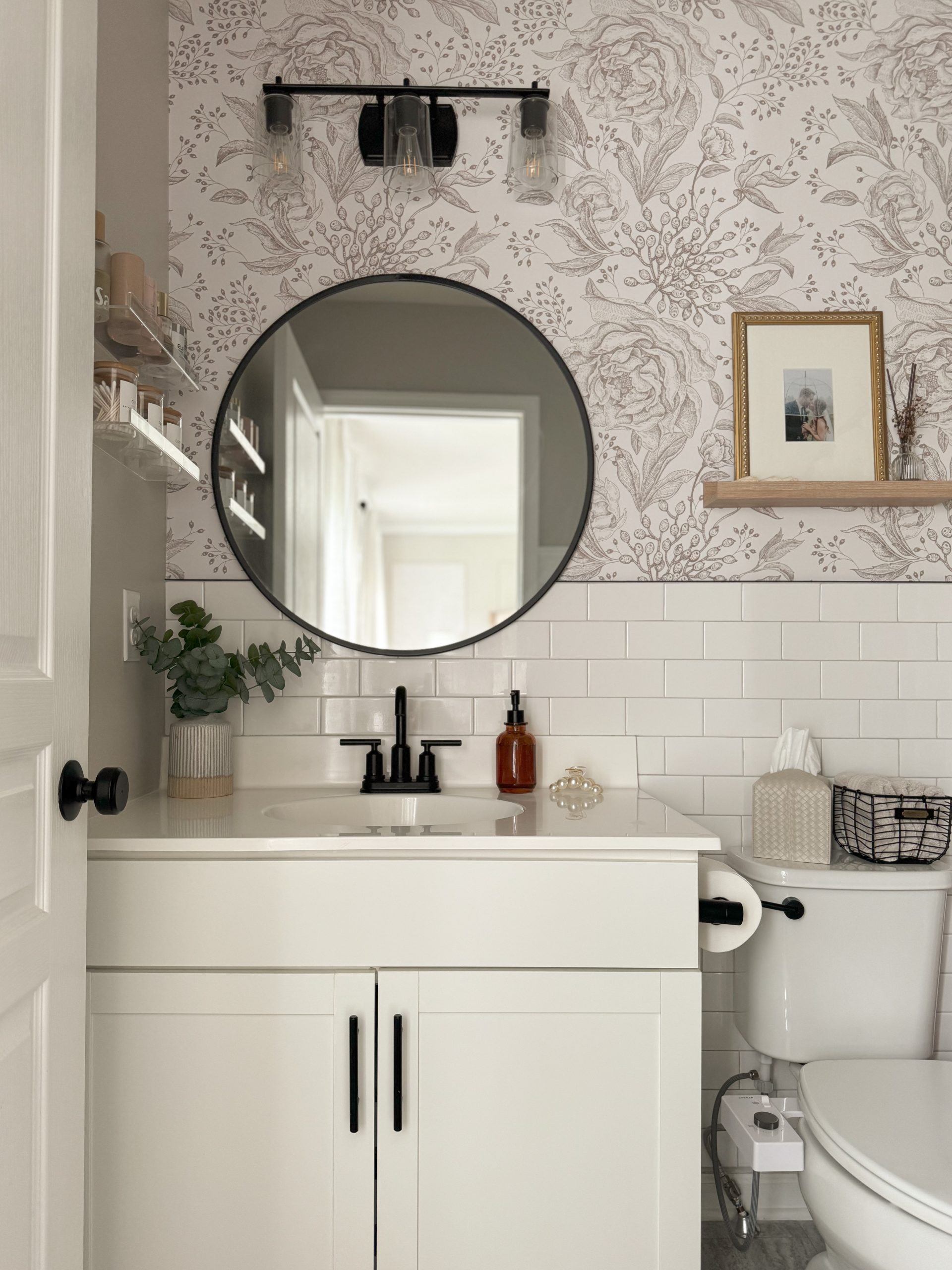 BATHROOM FLORAL WALLPAPER ACCENT WALL - A Classy Fashionista