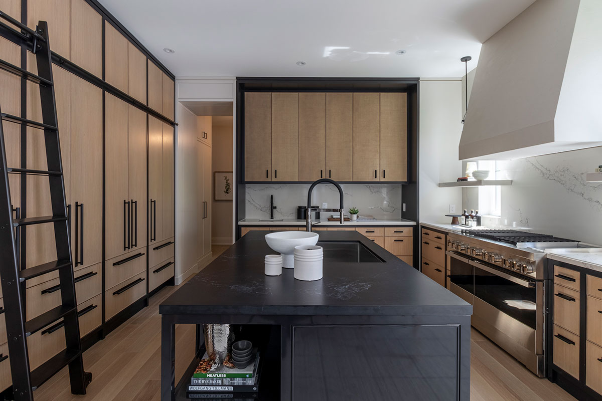 Black Quartz Countertops Design Ideas | Caesarstone Canada