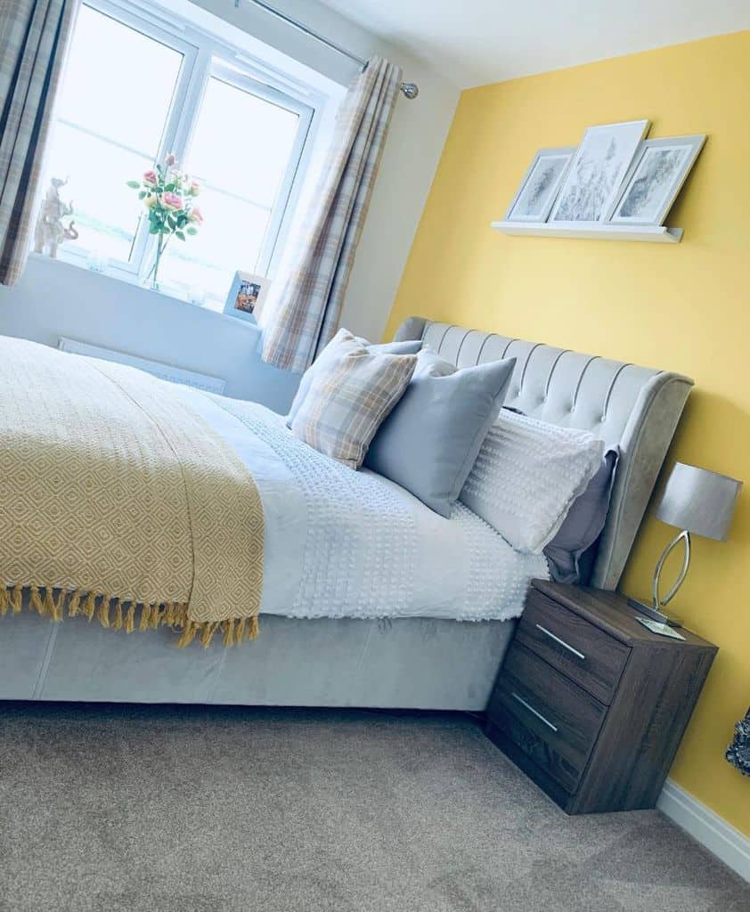 Bright and Cheerful Yellow Bedroom Decor Ideas