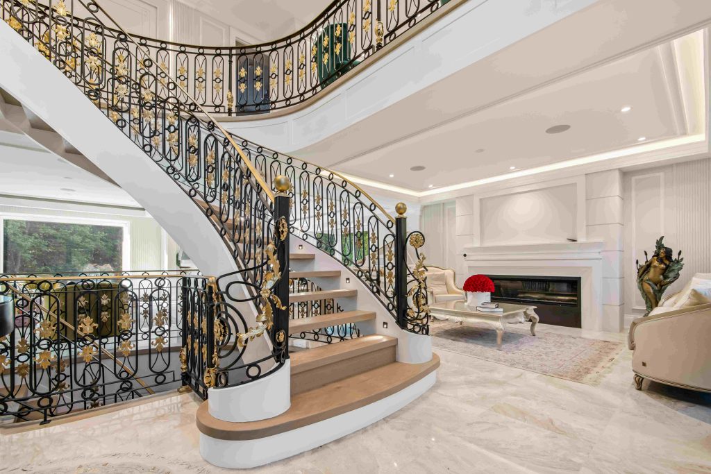 Choosing the Right Staircase for Your Space