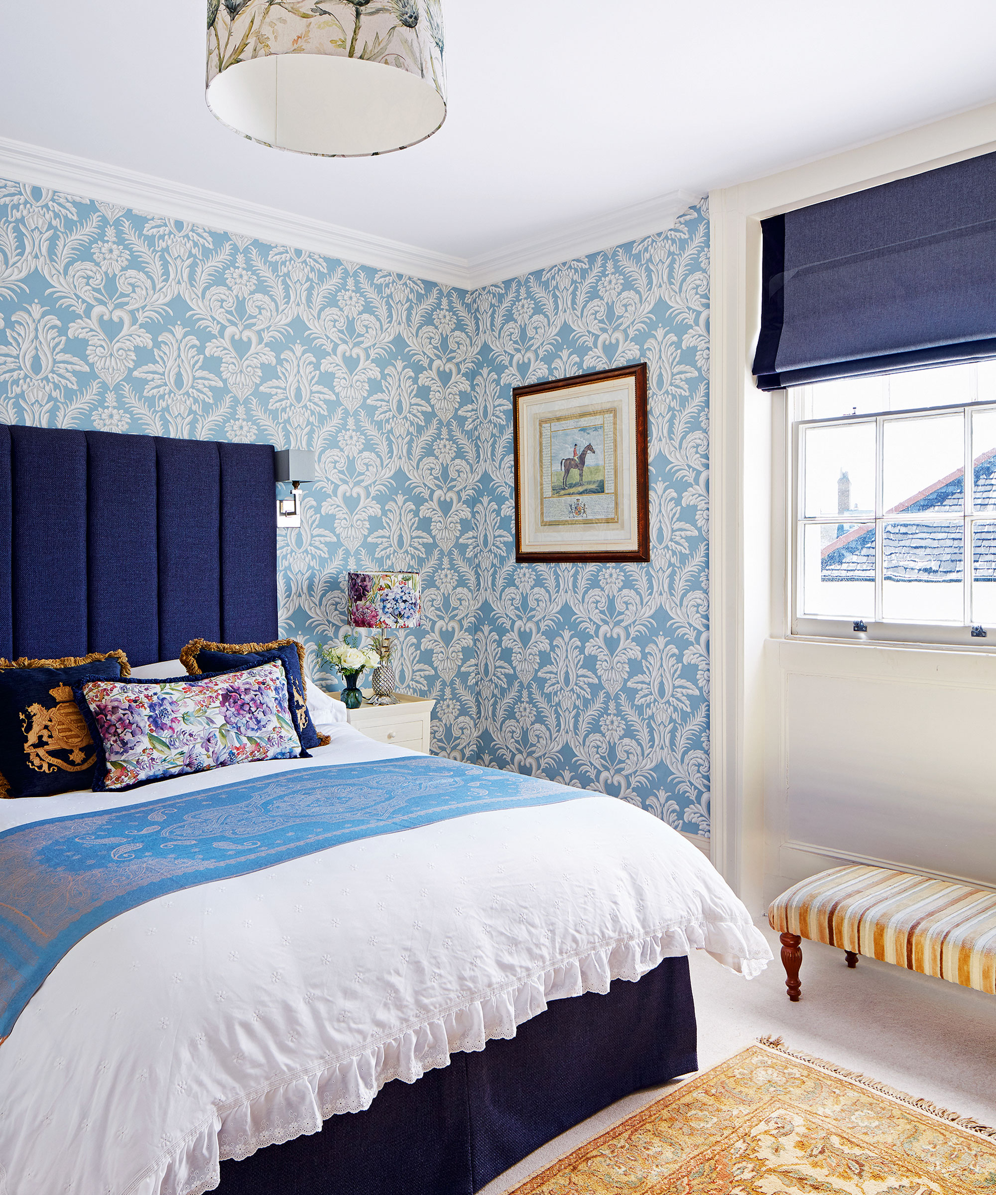 Double bed ideas for small rooms: 10 clever compact spaces | Homes and Gardens