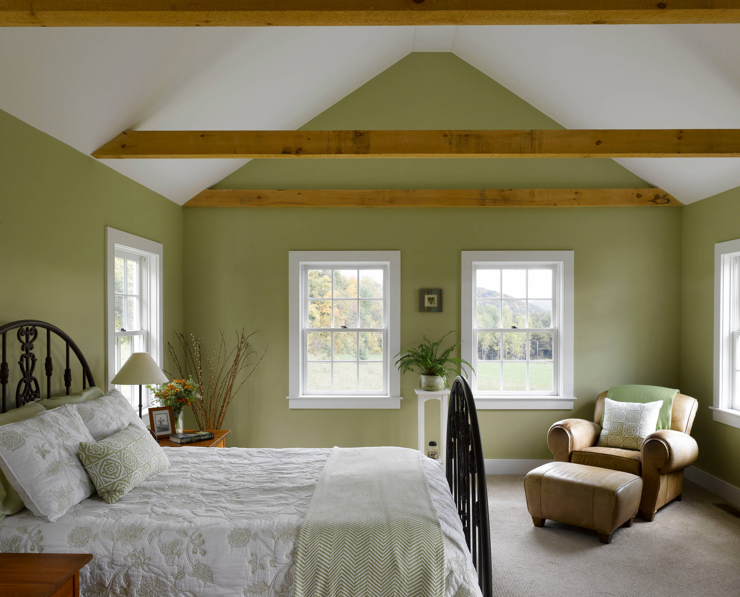 Dreaming in Color: 8 Gorgeously Green Bedrooms