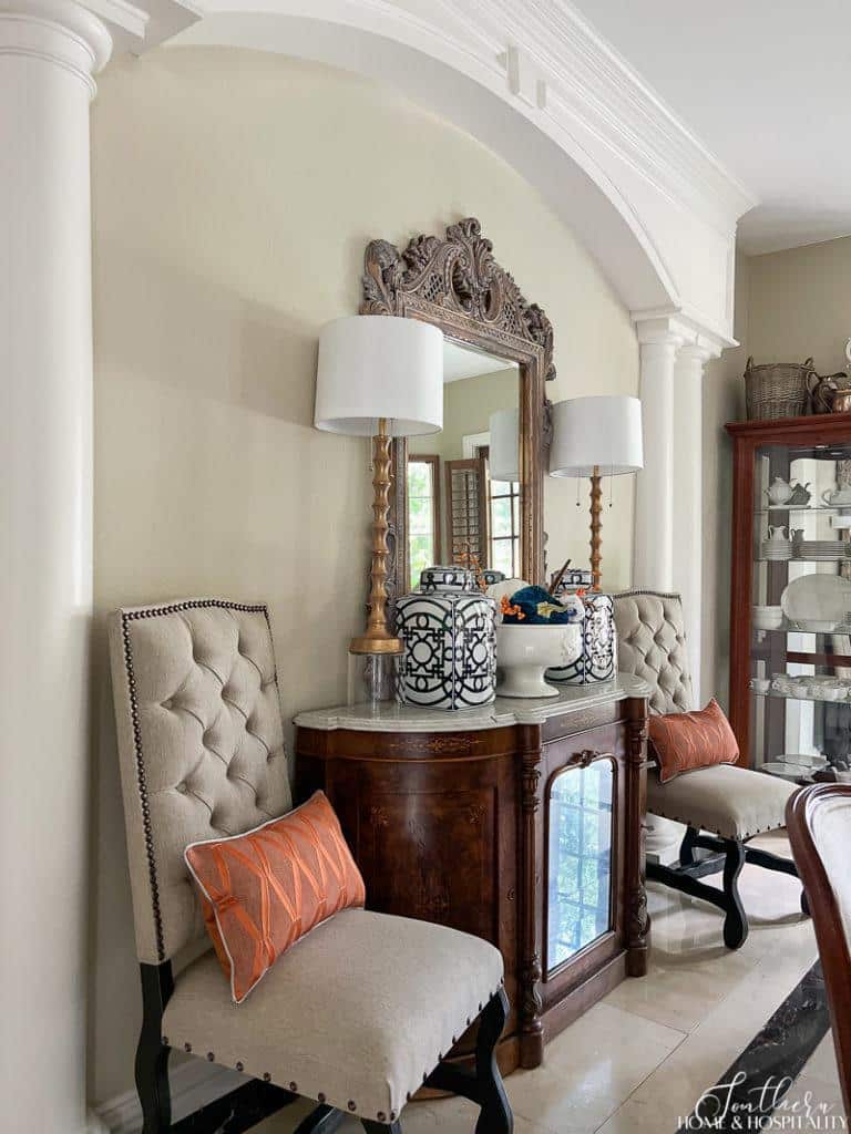 Fall's Elegant Navy and Rust Color Trend in the Dining Room