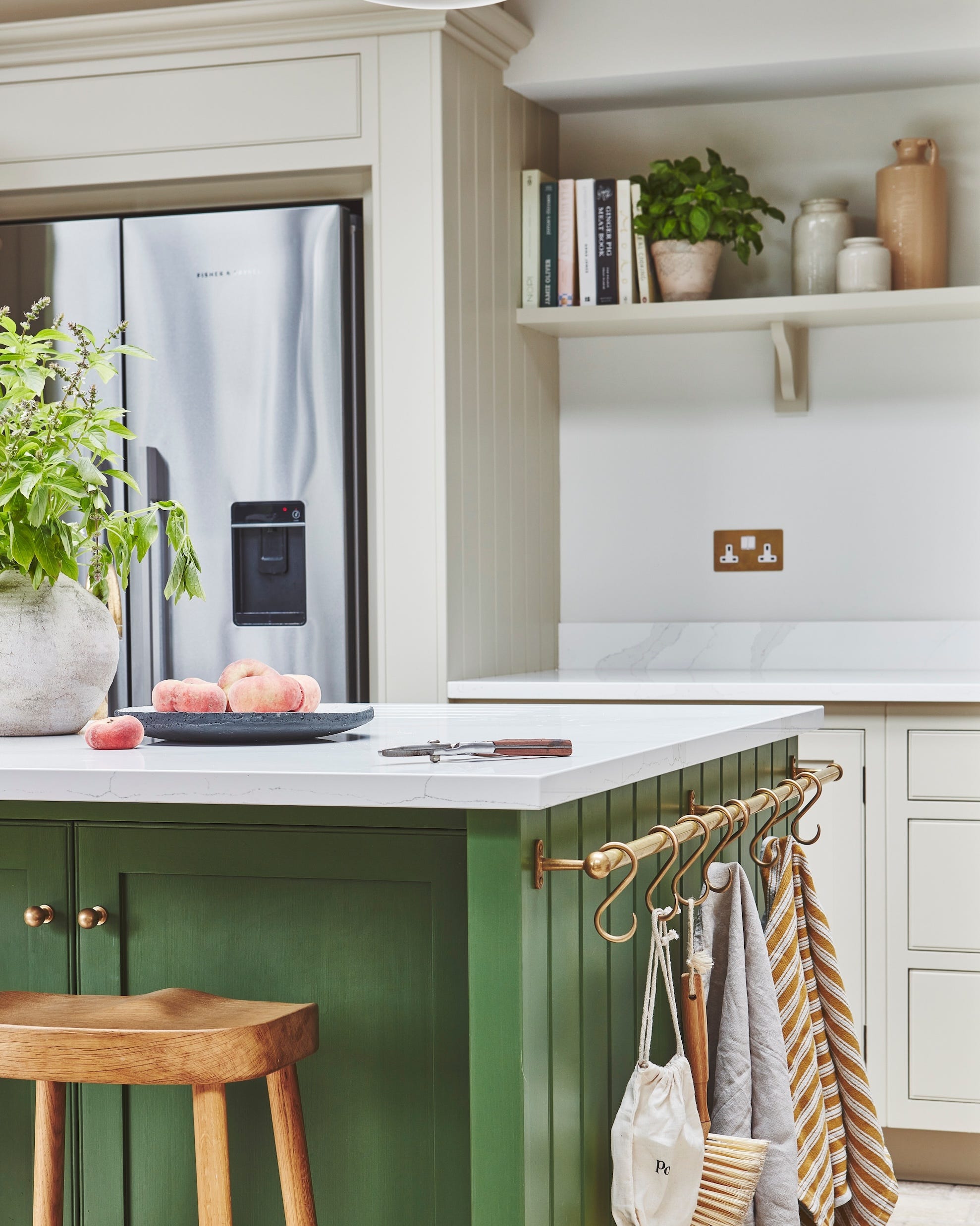 Green Kitchens - 33 Inspiring Green Kitchen Ideas