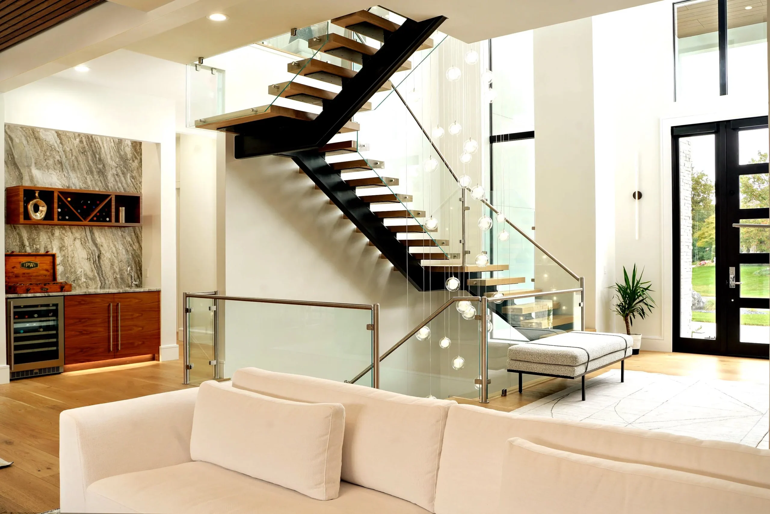 House Stairs to Second Floor: ideas & design features - Luxury Staircase Railings