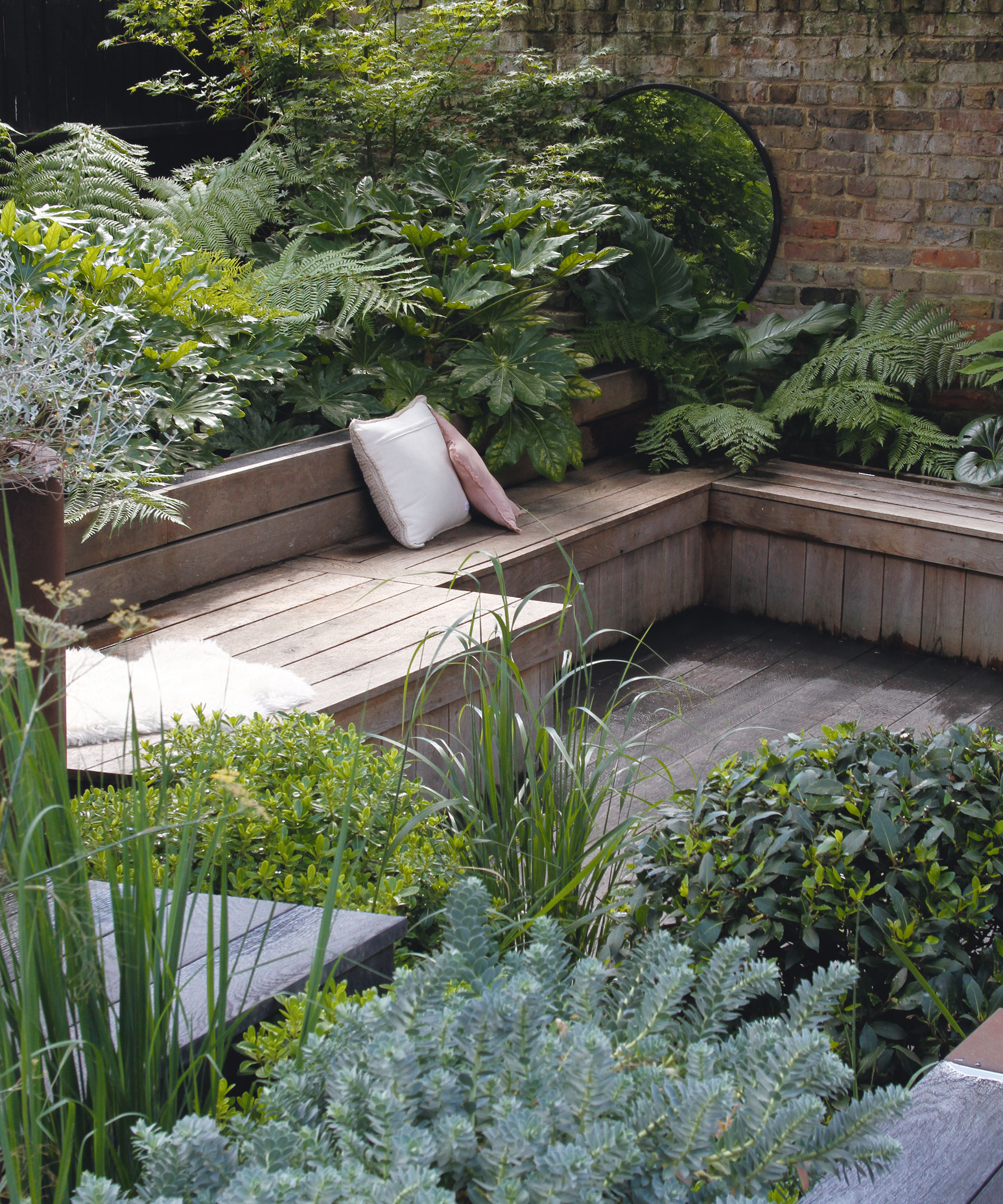 How to Create a Butterfly Balcony, According to Experts | Homes and Gardens