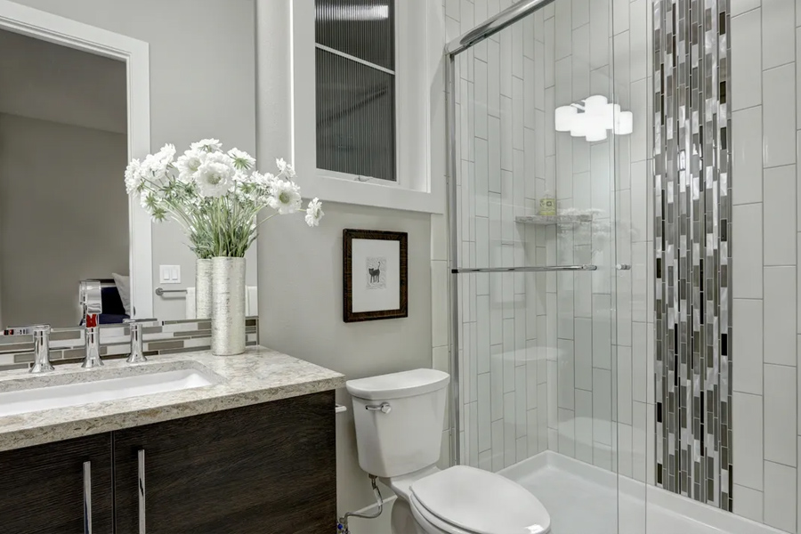 How To Make A Small Bathroom Look Bigger - Metropolitan Bath & Tile