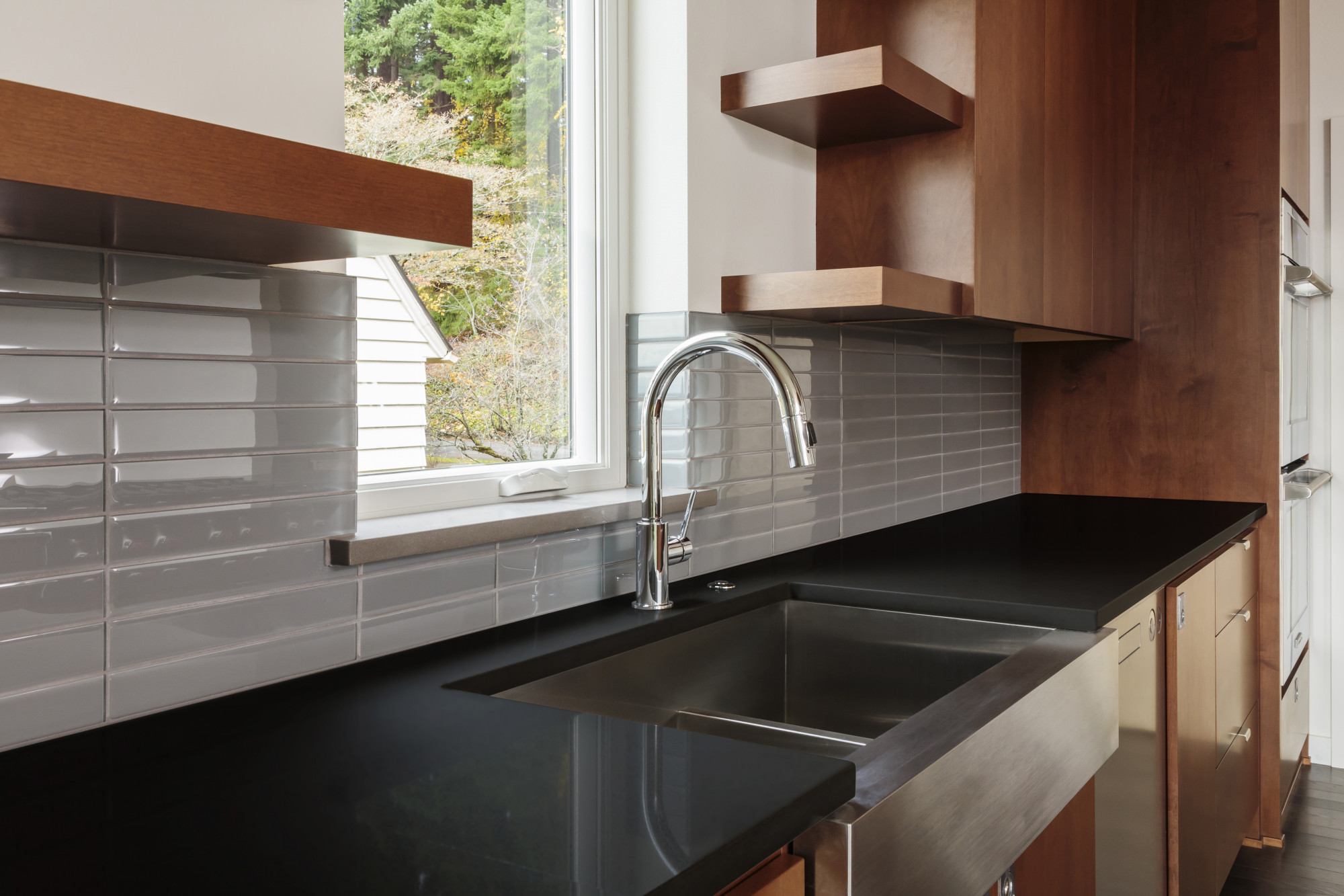 Iconic Black Silestone Quartz | Countertops, Cost, Reviews