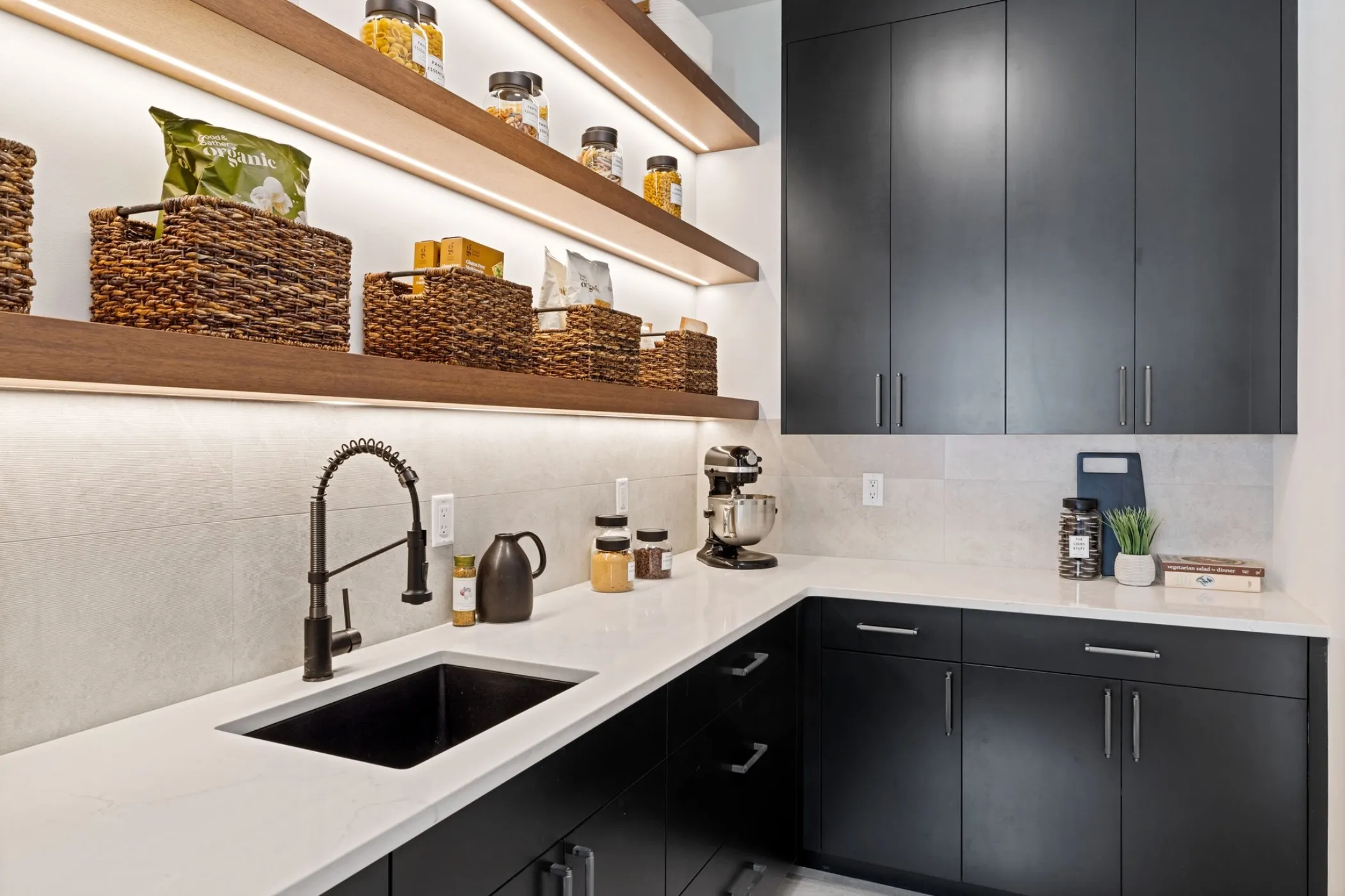 Kitchen Pantry Design: Timeless Function Meets Modern Living - Euromax