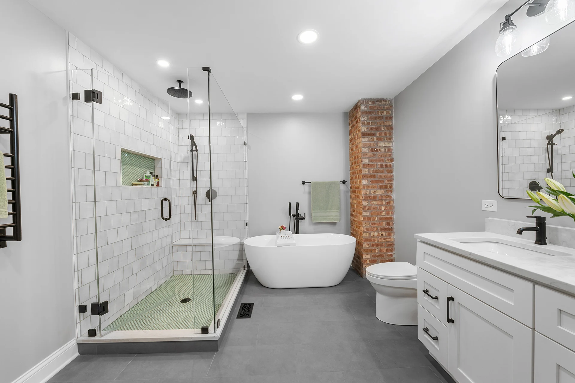 Master Bathroom Design in Lincoln Park: Tips and Inspiration - 4Ever Remodeling