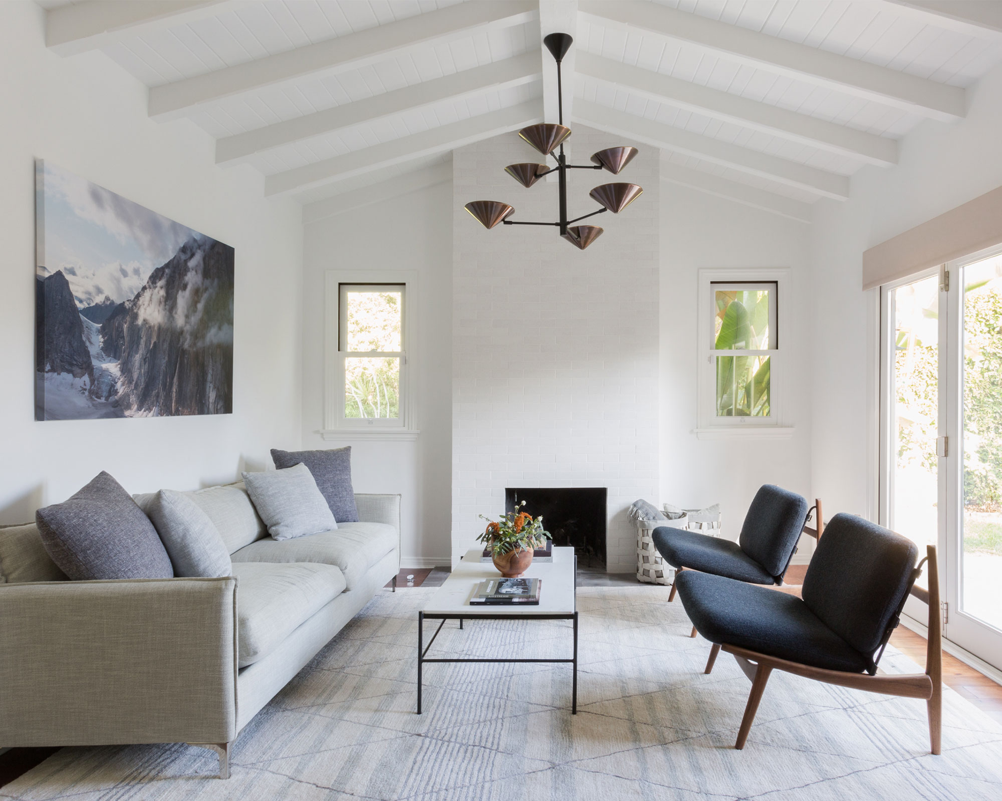 Minimalist living room ideas: 15 inspiring pared-back looks | Homes and Gardens