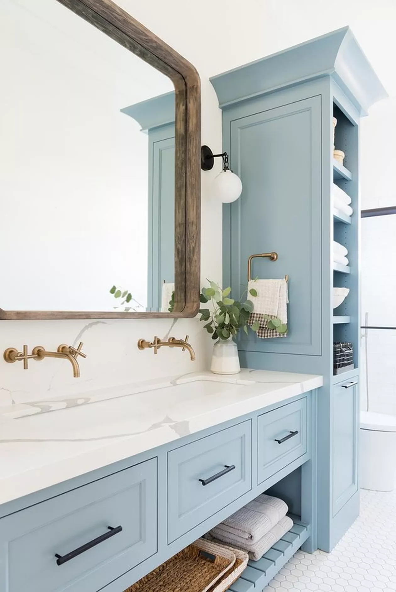 Modern Coastal Bathroom Ideas to Bring the Beach Home