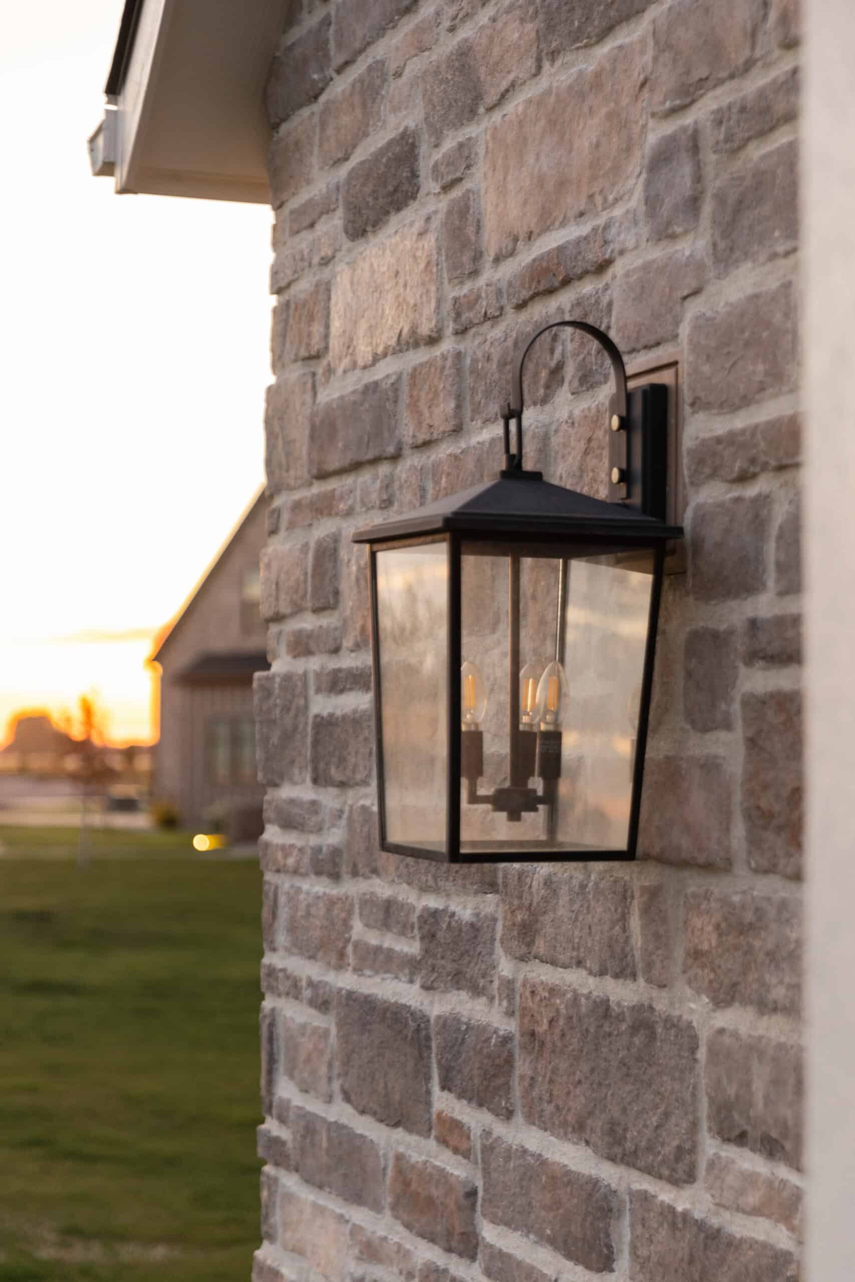 Modern Outdoor Lighting Ideas for Front of House
