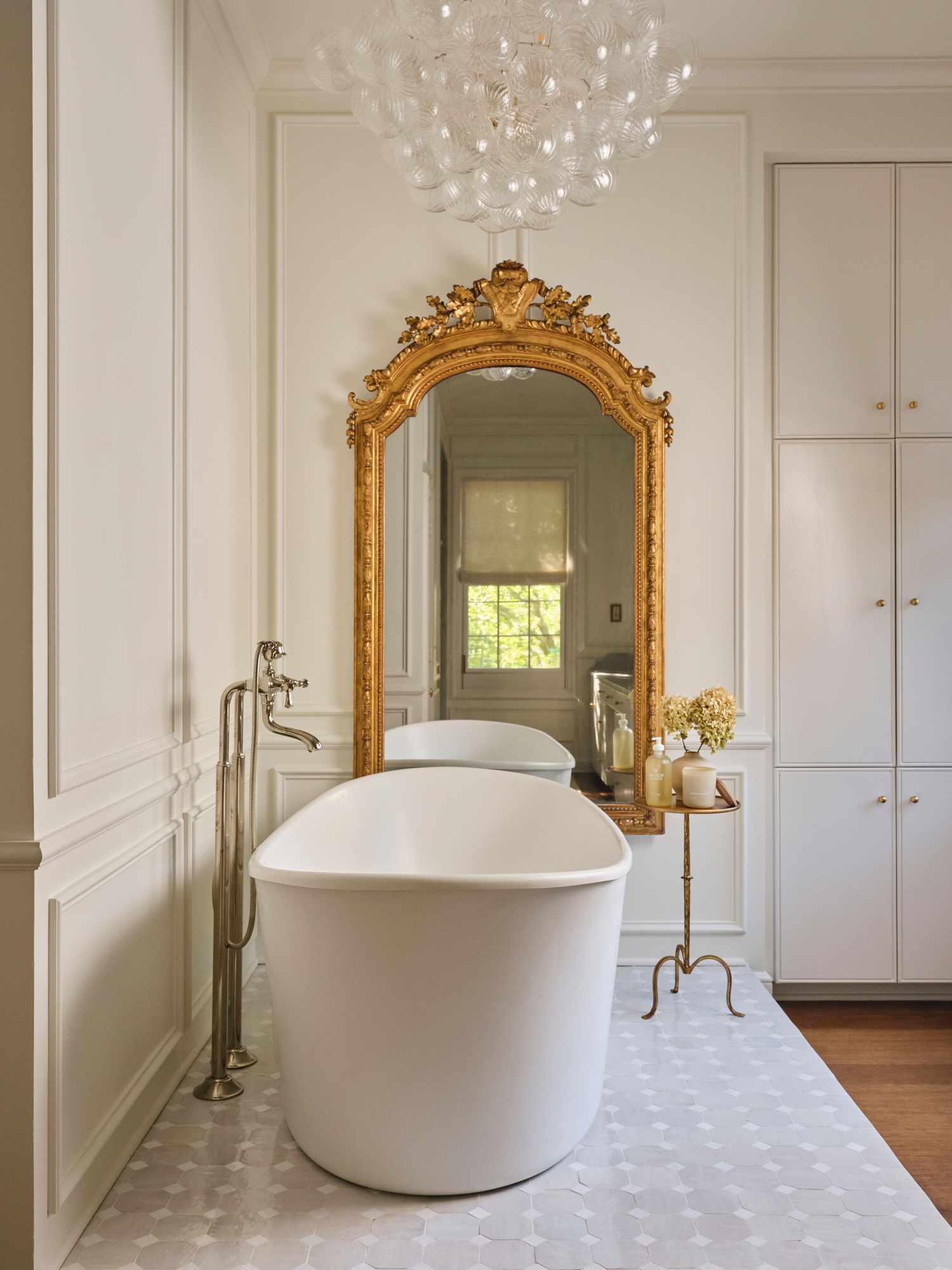 Neutral Bathroom Paint Colors: 14 Ideas